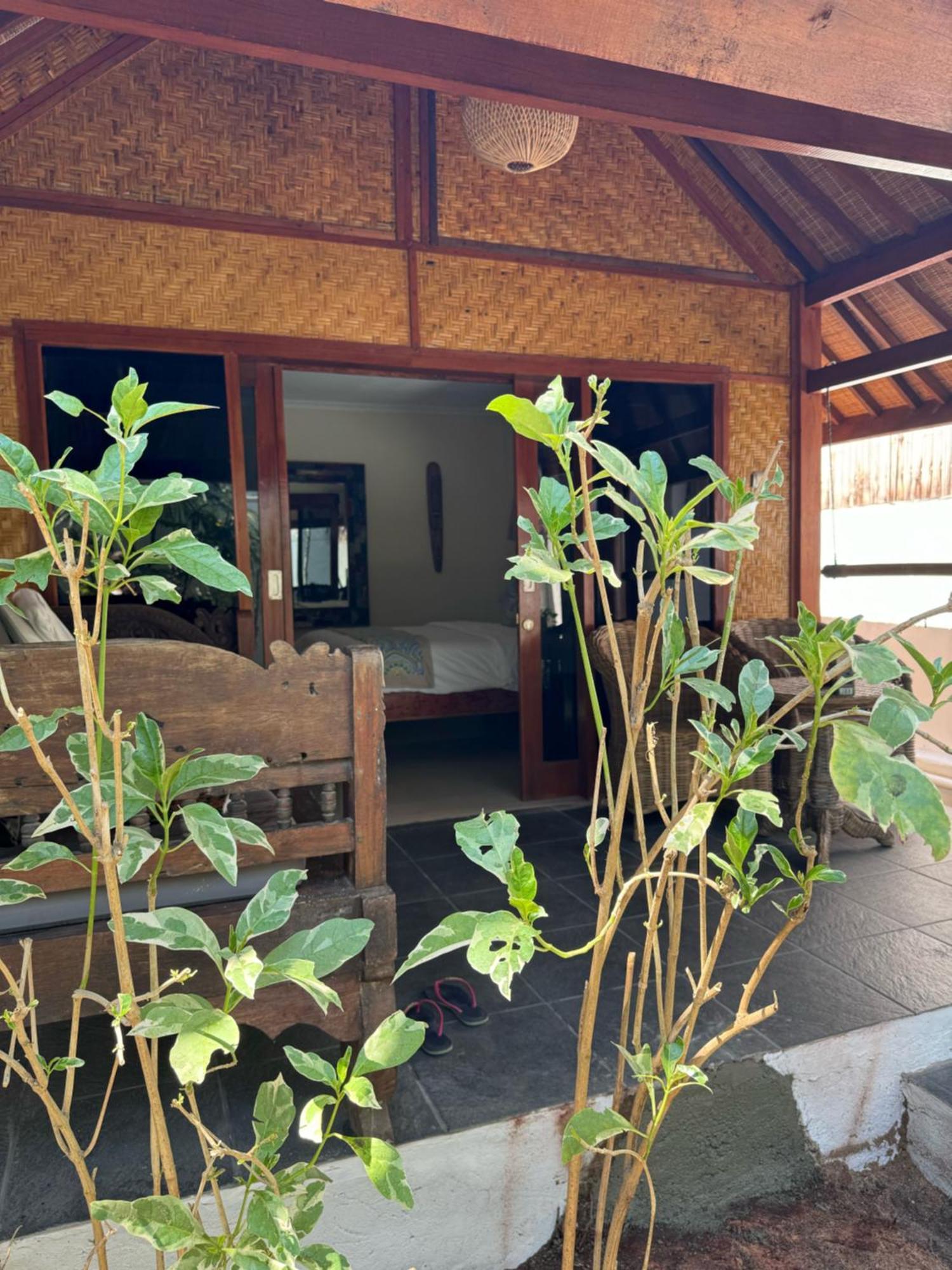 Scallywags Beach Club Gili Air Exterior foto