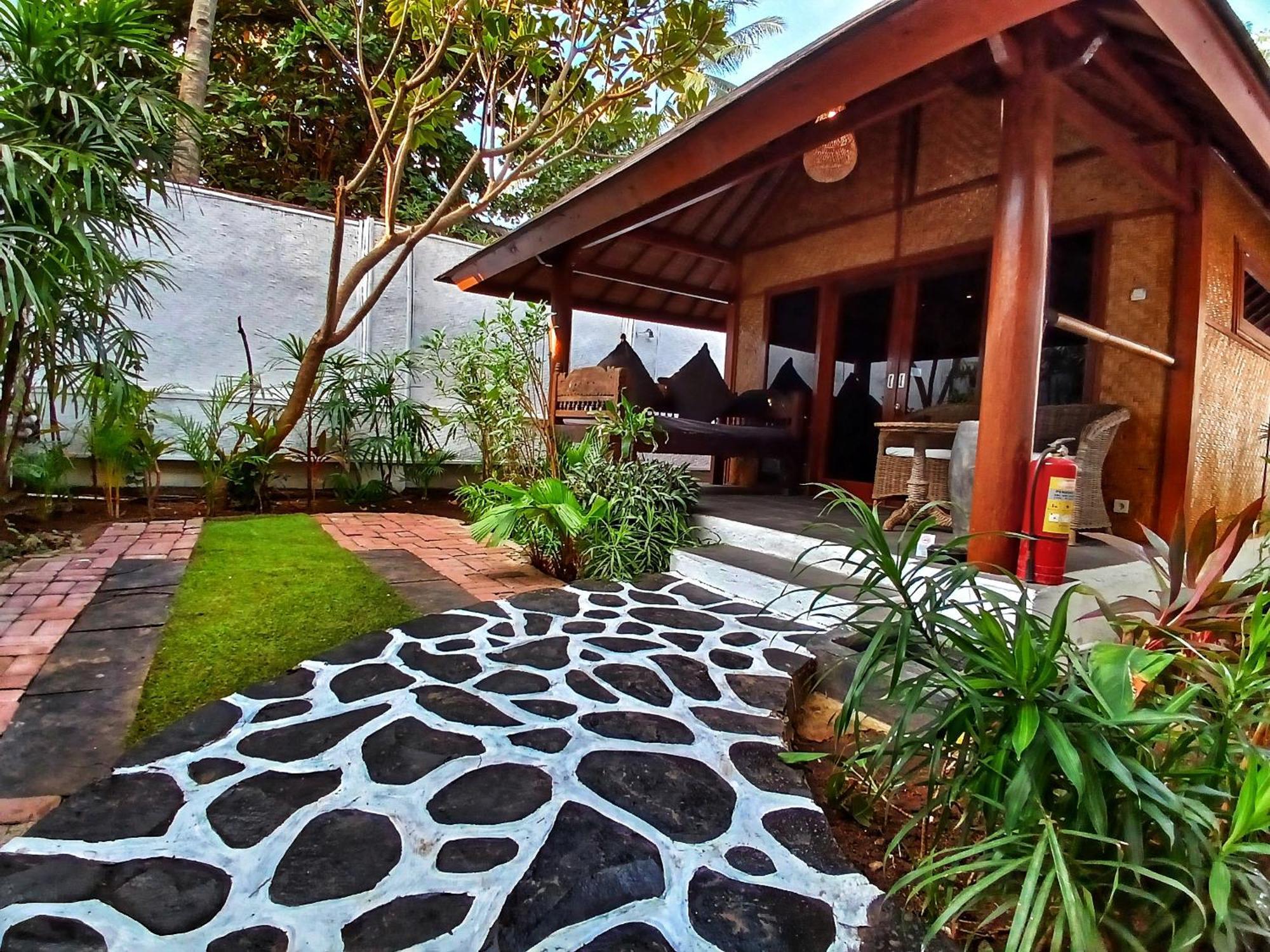 Scallywags Beach Club Gili Air Exterior foto