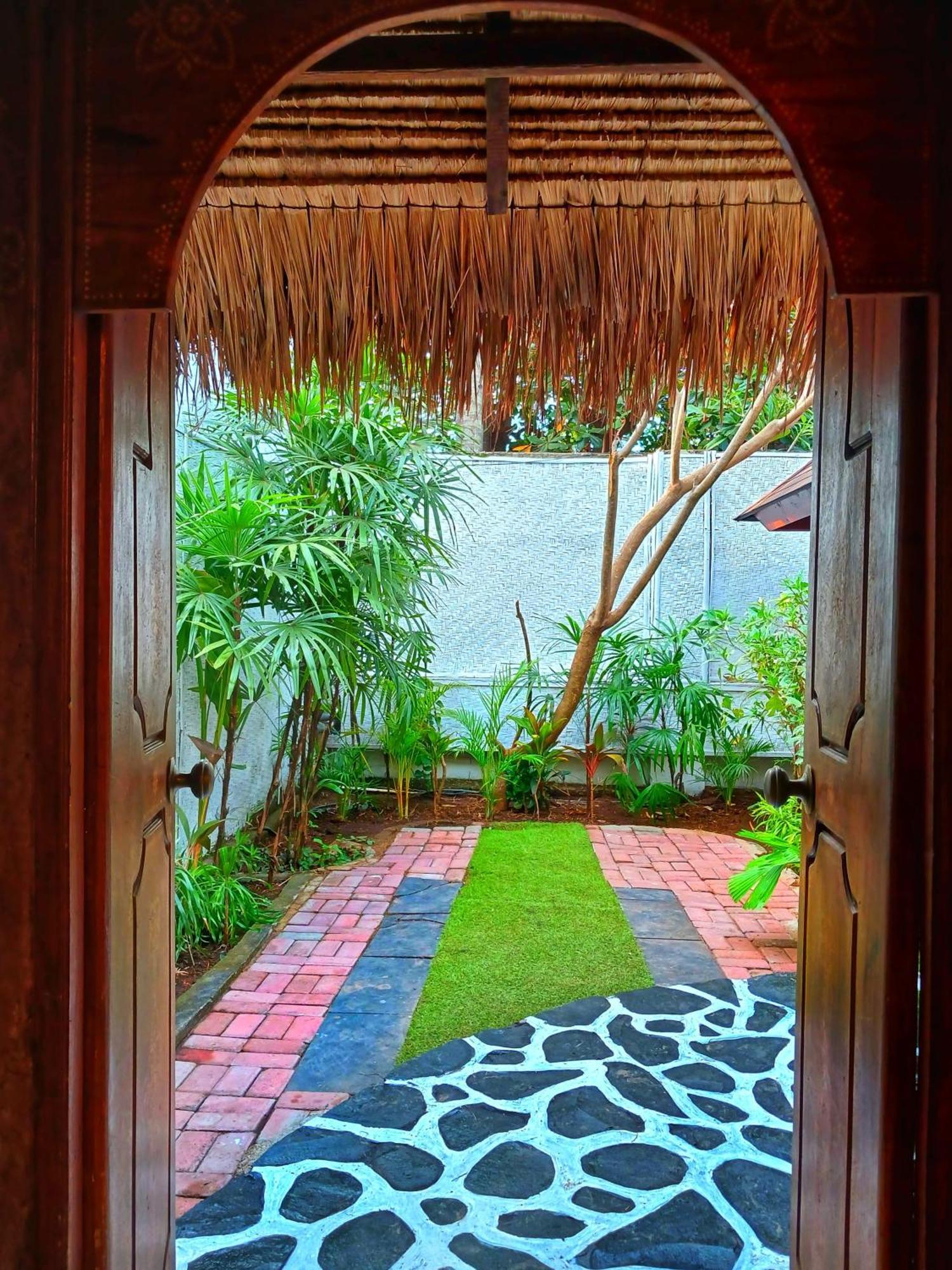 Scallywags Beach Club Gili Air Exterior foto