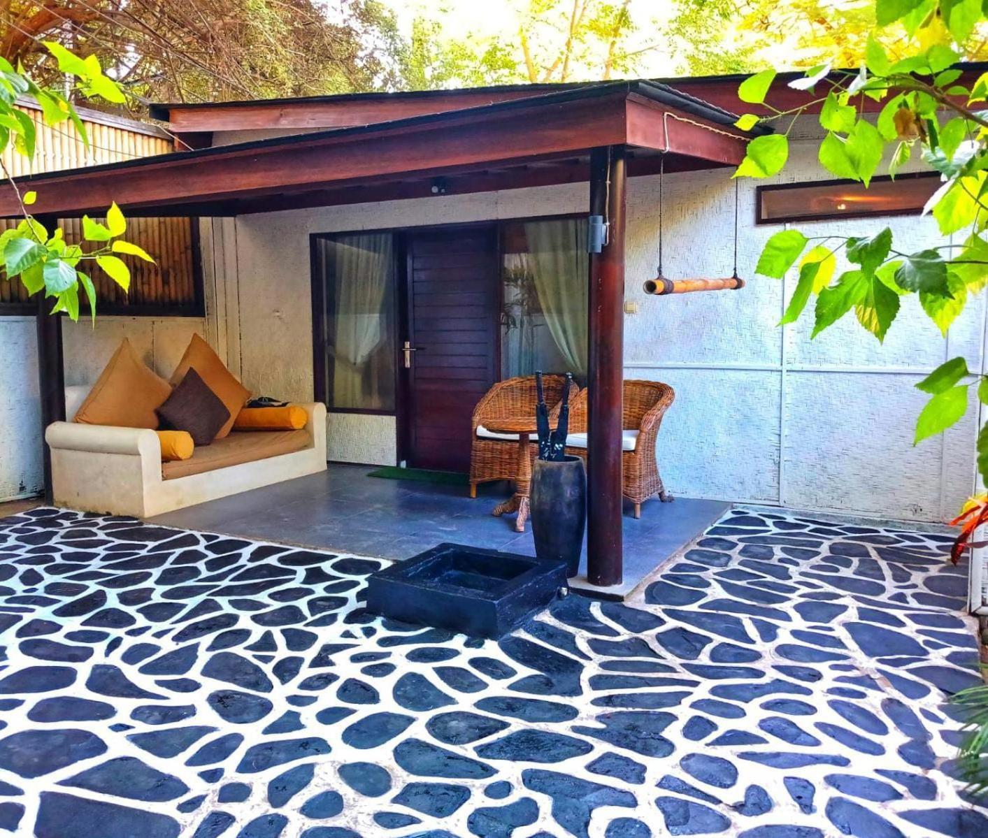 Scallywags Beach Club Gili Air Exterior foto